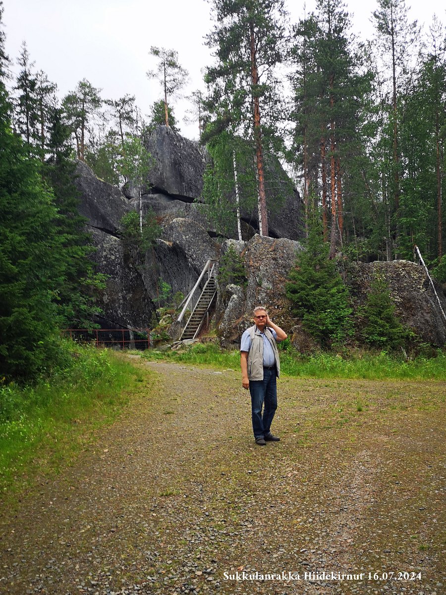 IMG_20240716_083501_BURST001_COVER.jpg - burst