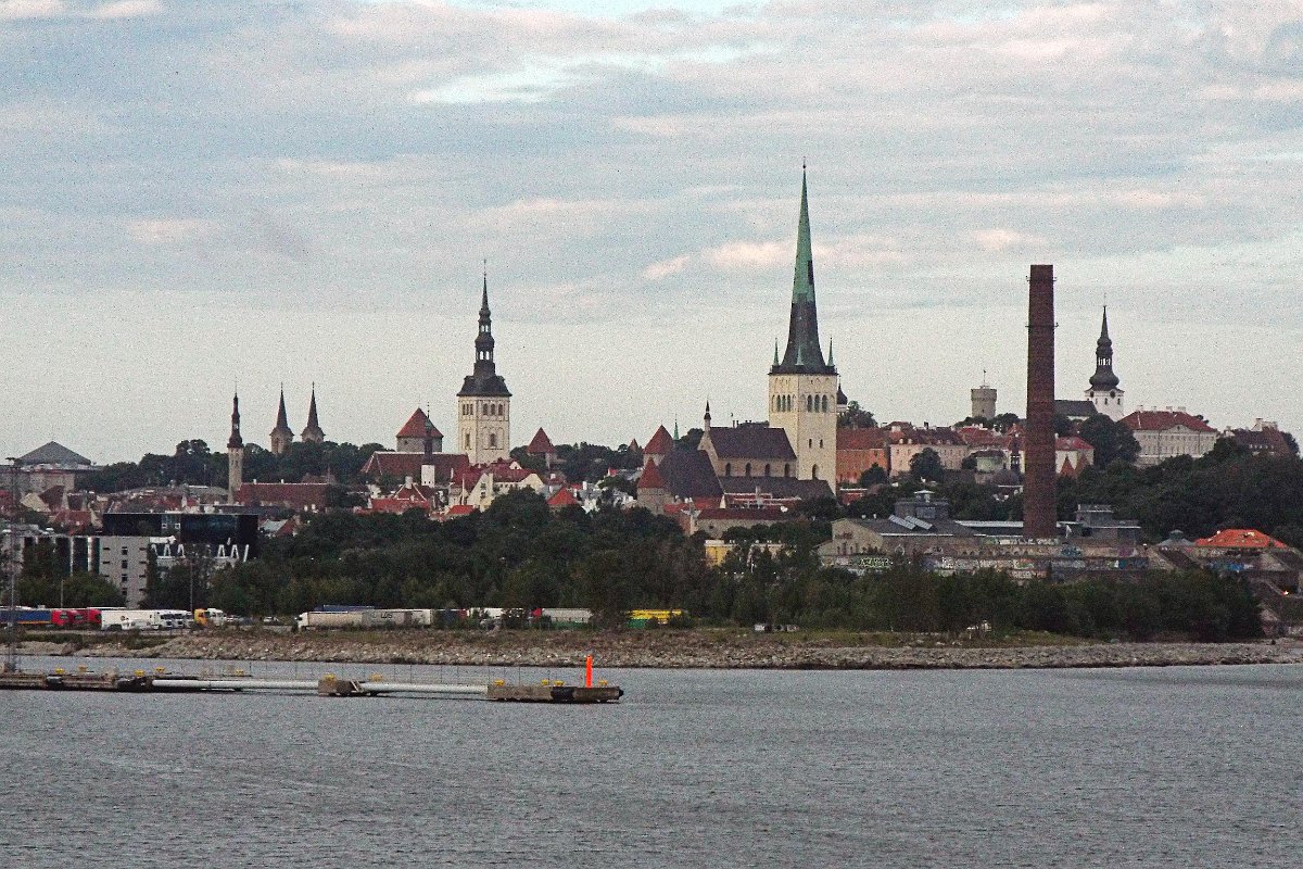 DSCF4295.jpg - Tallinna siluett merelt 2017.