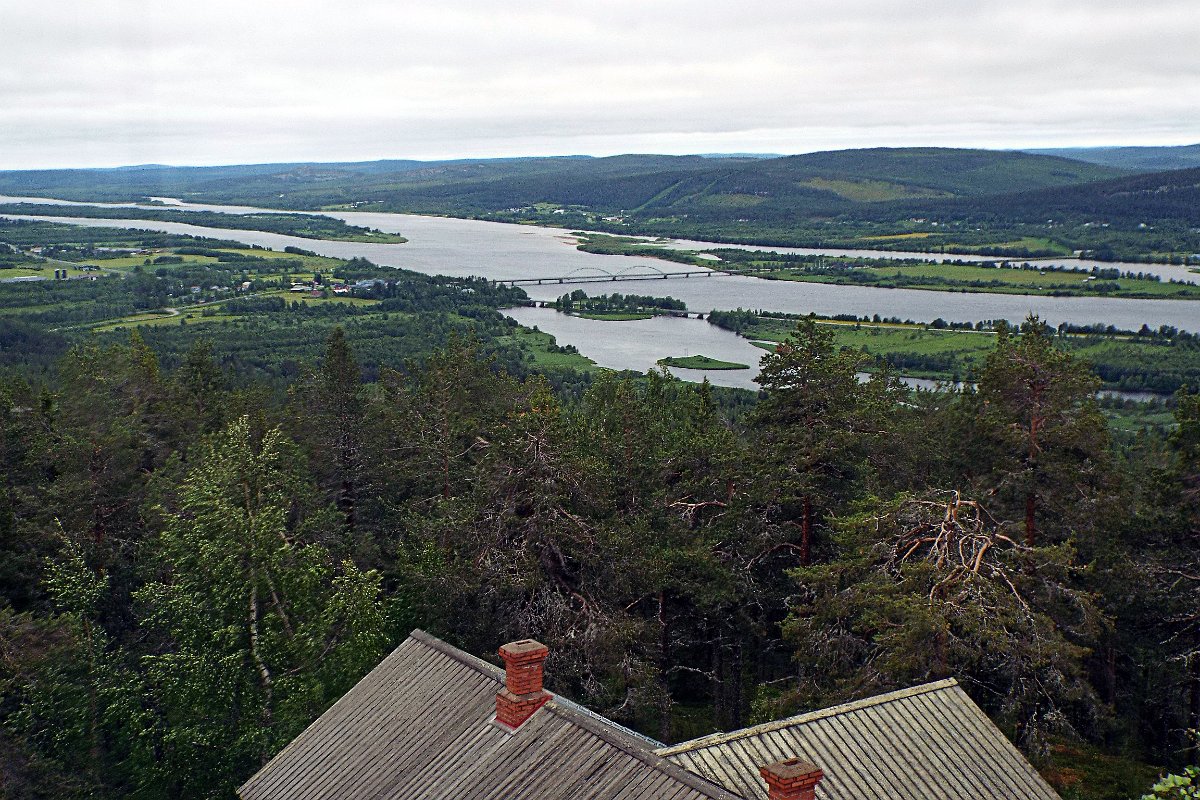 DSCF4382.jpg - Vaade Aavasaksa vaatetornist. Vasakul Soome, paremal Rootsi.