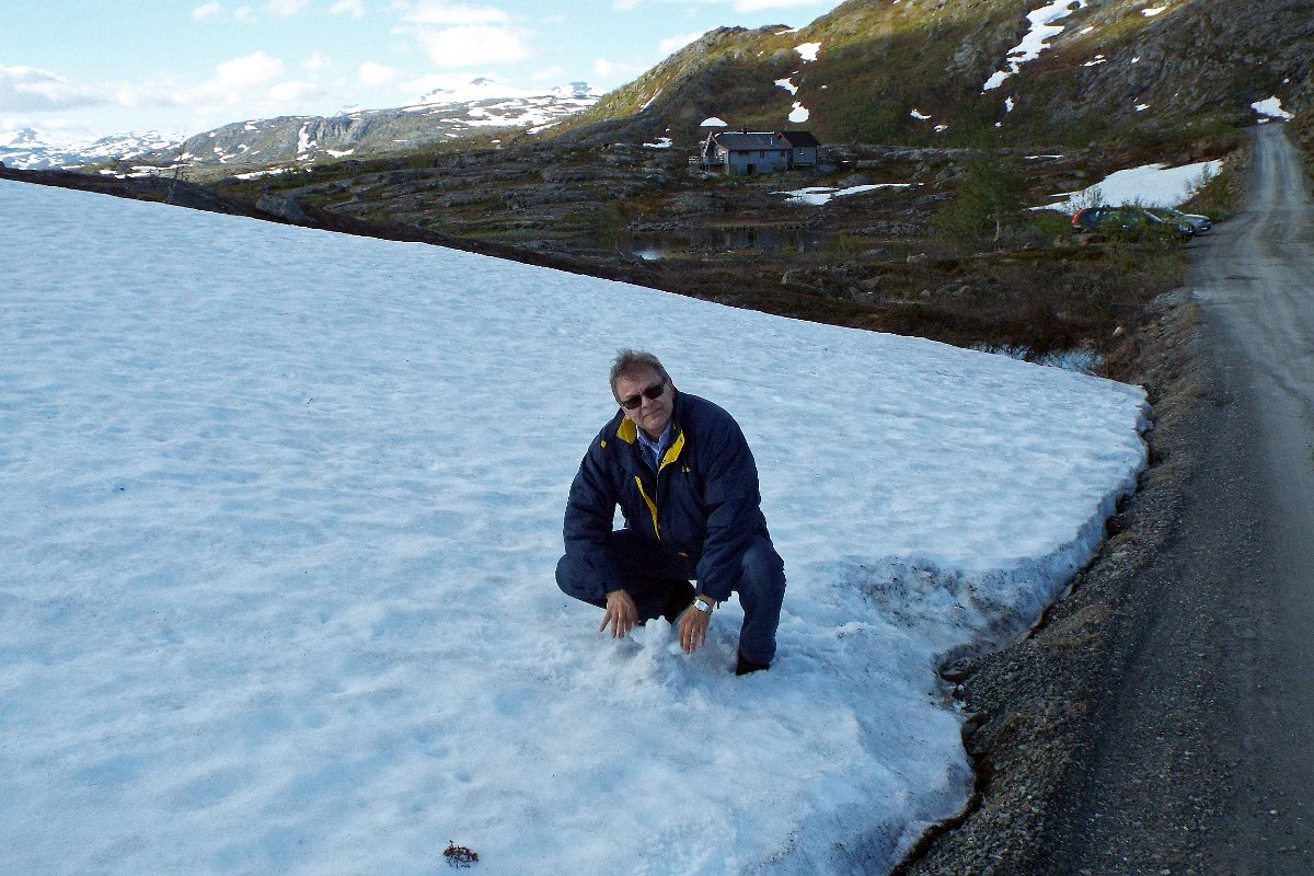 DSCF4503.jpg - Juulikuu lumememm.