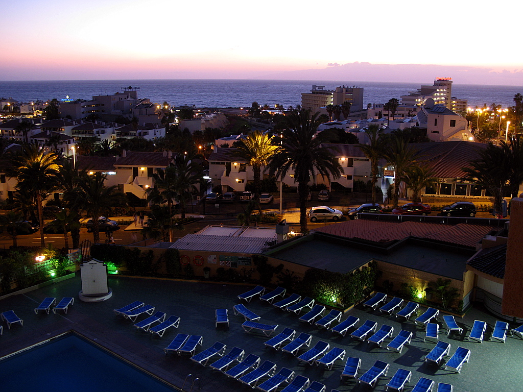 IMG_0071.JPG - Õhtune vaade "Caribe" 414 toa rõdult