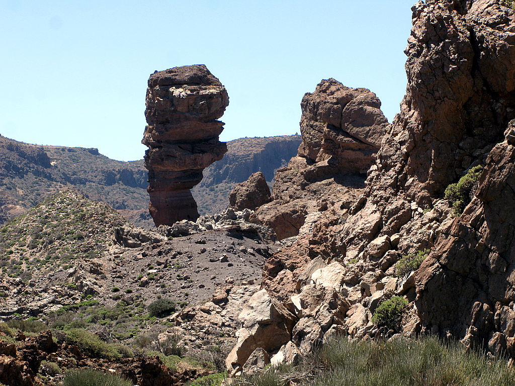 IMG_0147.JPG - Teide jalamil