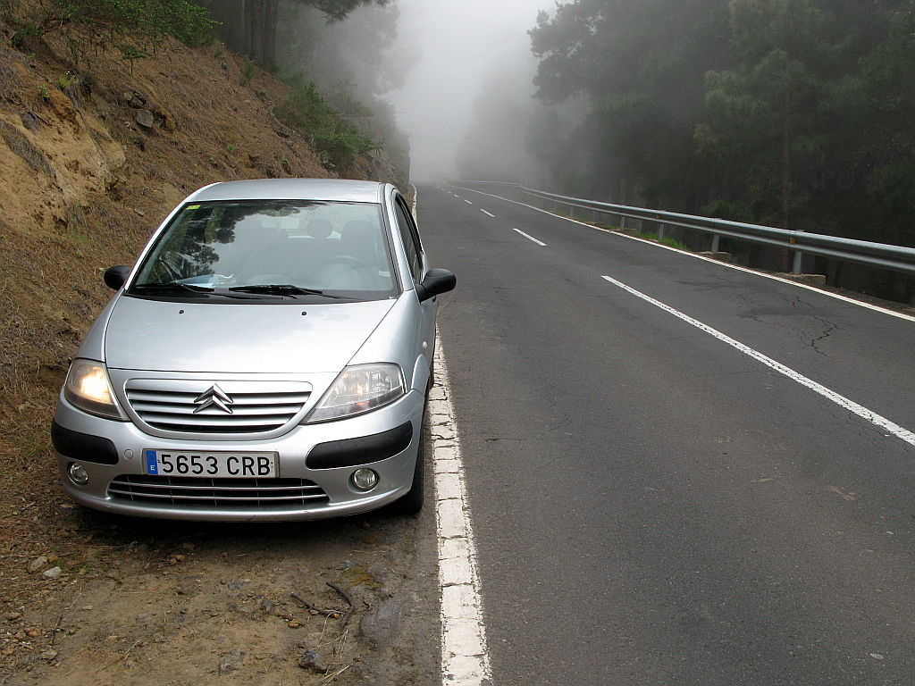 IMG_0150.JPG - Pilve sees laskumisel Teidelt Puerto de la Cruzi poole
