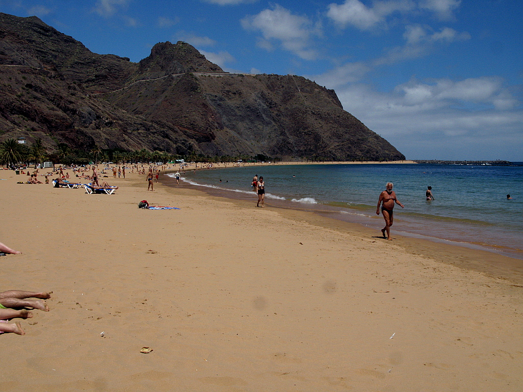 IMG_0561.JPG - SanAndres Las Teresitas. Ainuke valge liivaga rand (Aafrikast toodud)